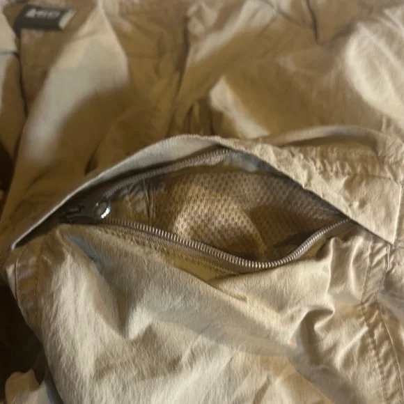 REI Relaxed Tan Cargo Pants with Relaxed Fit multiple pockets adjustable belt - Picture 10 of 14